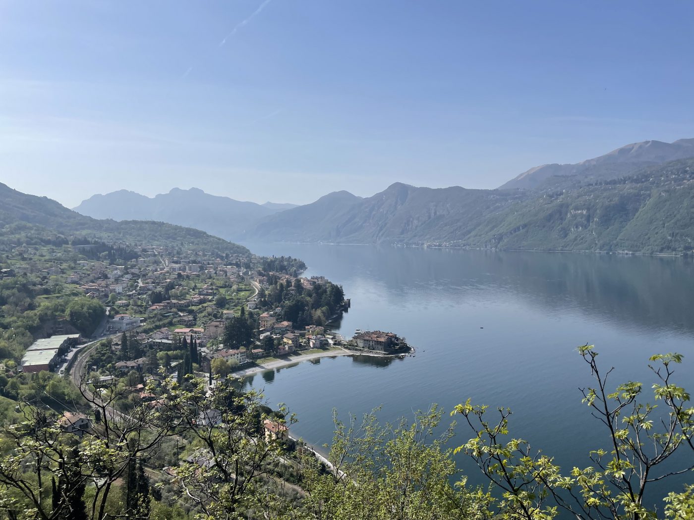 Trekking, borraccia e tisane: un racconto wild del Sentiero del Viandante Trekking, borraccia e tisane: un racconto wild del Sentiero del Viandante
